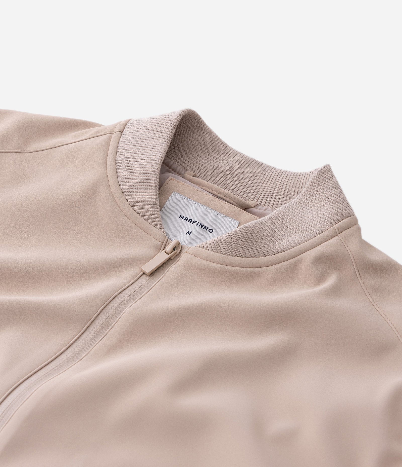 Jaqueta Bomber com Bolso Interno e Textura Emborrachada Bege 6