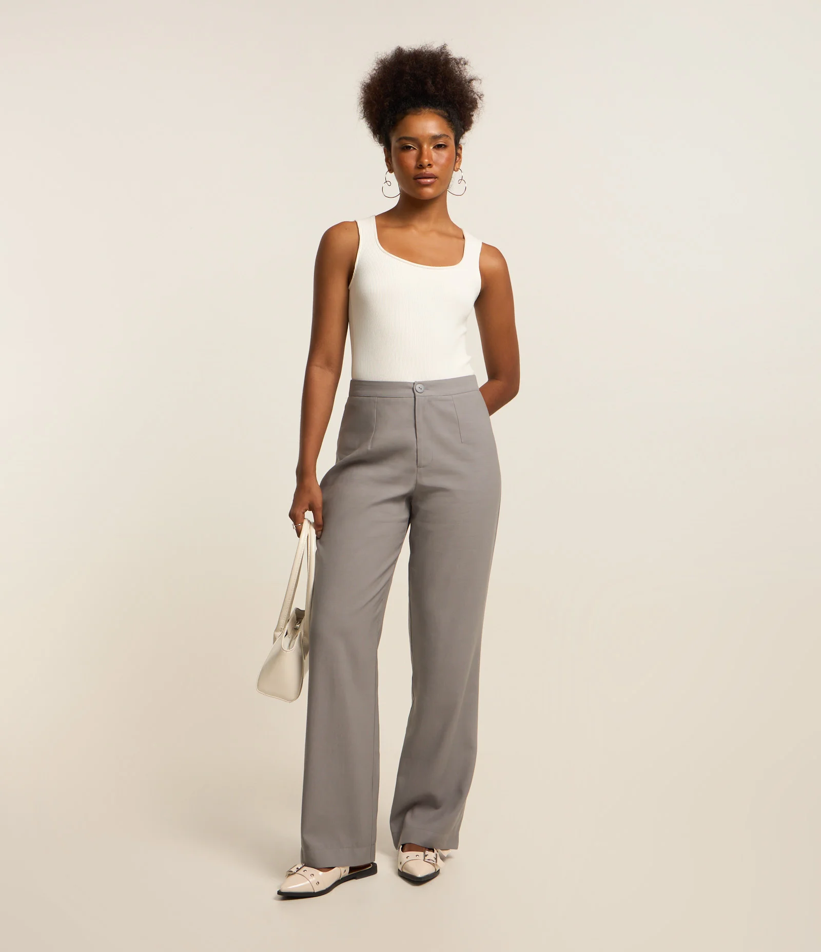 Calça Wide Leg em Alfaiataria com Botão Fosco Cinza 1