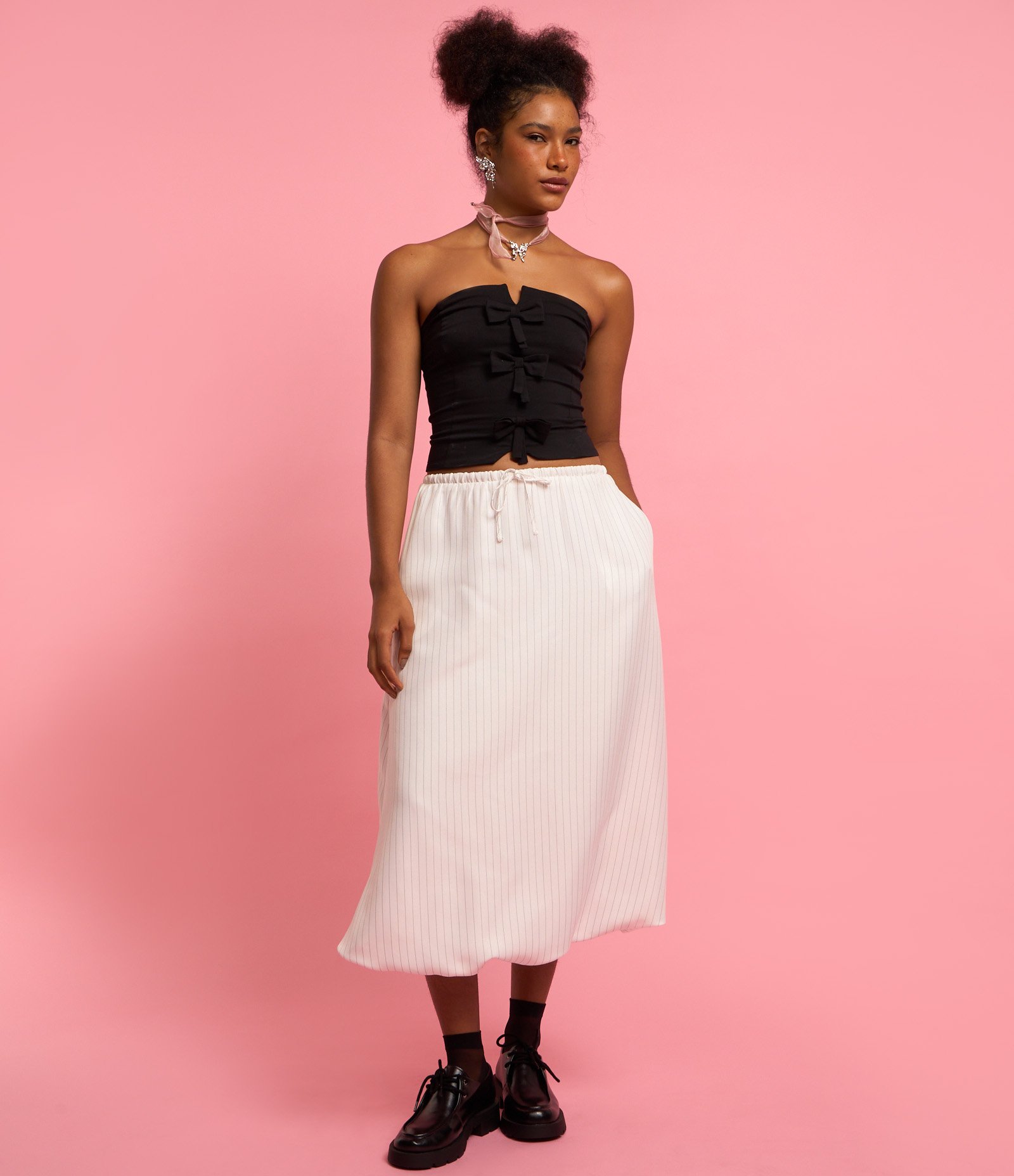 Saia Midi Balonê em Tricoline com Listras em Fio Tinto Branco 5