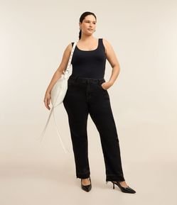 Calça Reta Cintura Média Jeans Elastano Curve & Plus Size