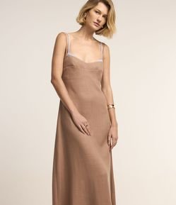 Vestido Plano em Viscolinho com Decote Coração e Contrastes