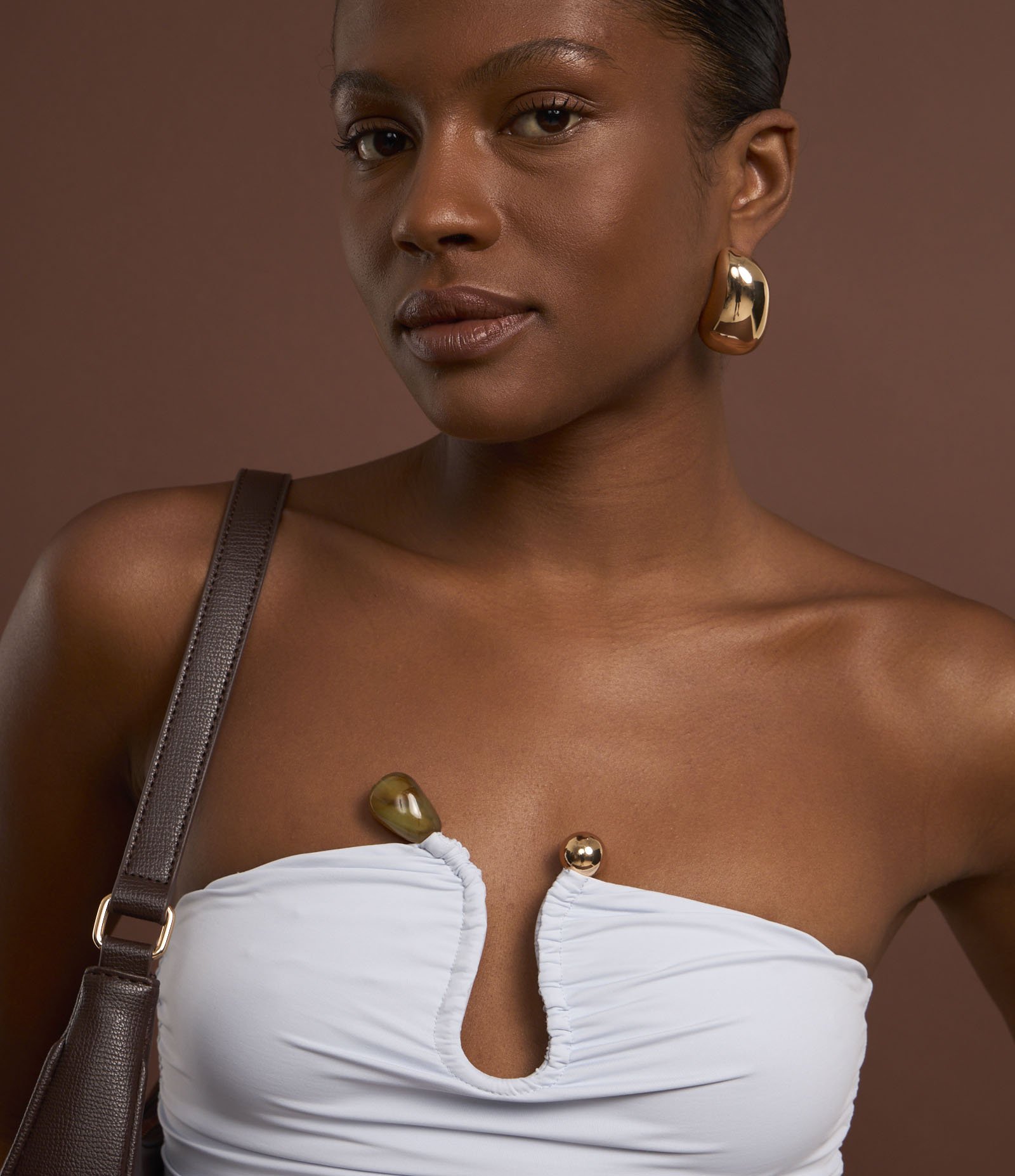 Blusa em Poliamida com Drapeado e Detalhe de Pedras no Decote Azul 5