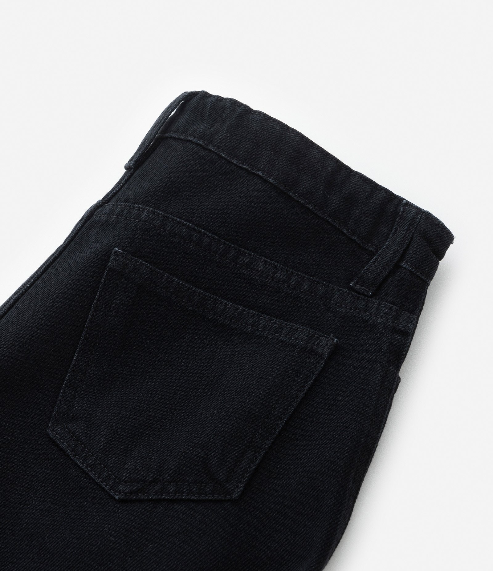 Short Infantil em Jeans com Barra Desfiada - Tam 5 a 14 Anos Preto 4