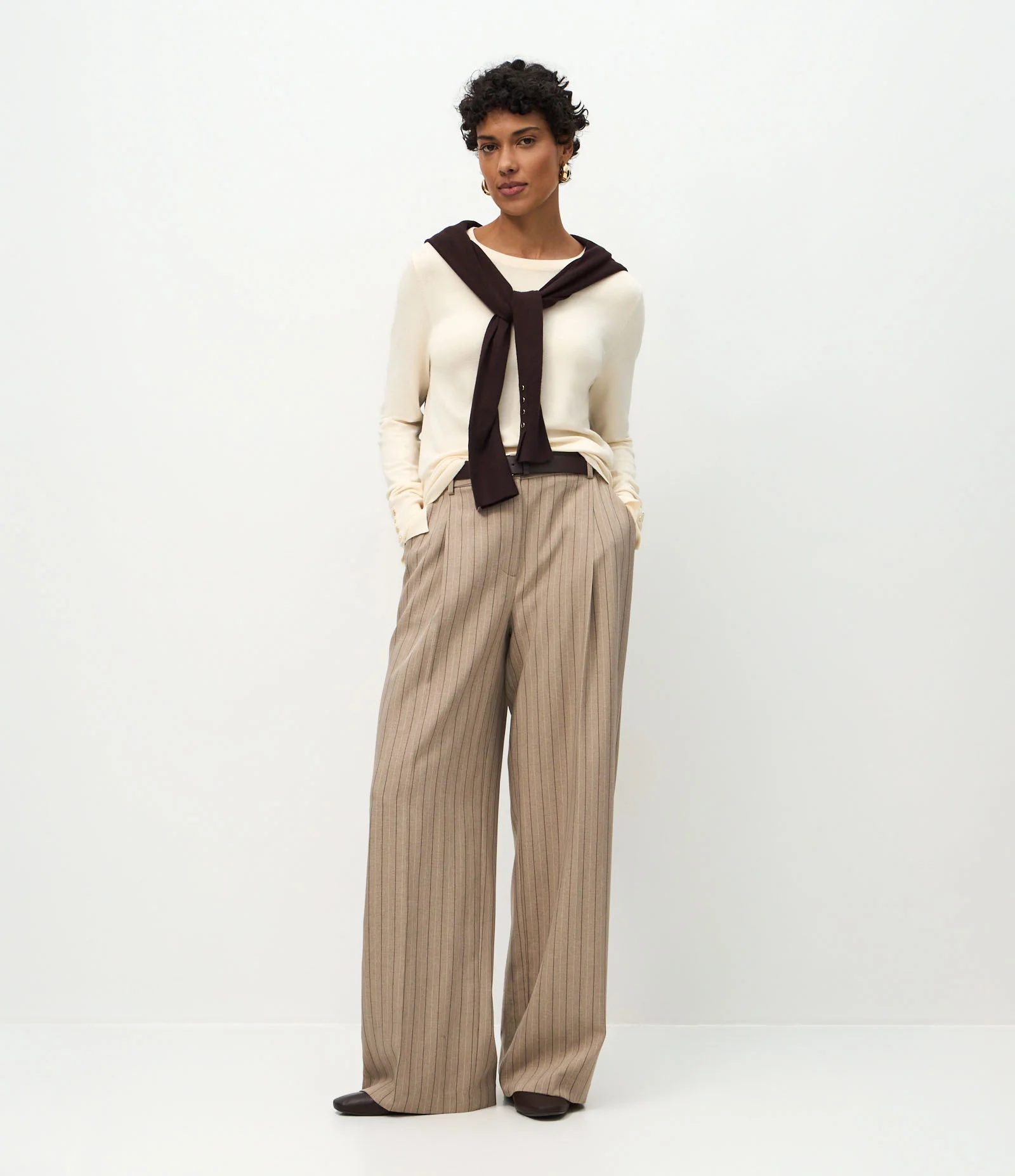 Suéter em Tricô com Botões no Punho Bege Creme 2