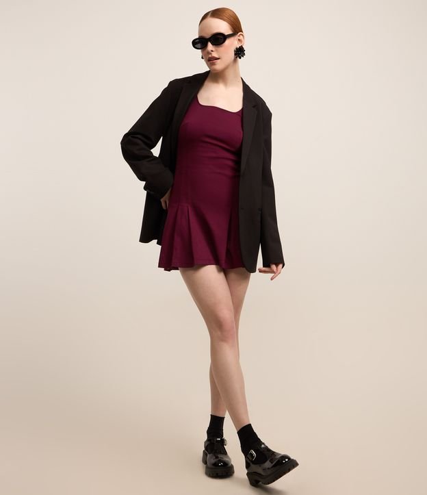 Vestido Curto em Bengaline com Pregas Laterais