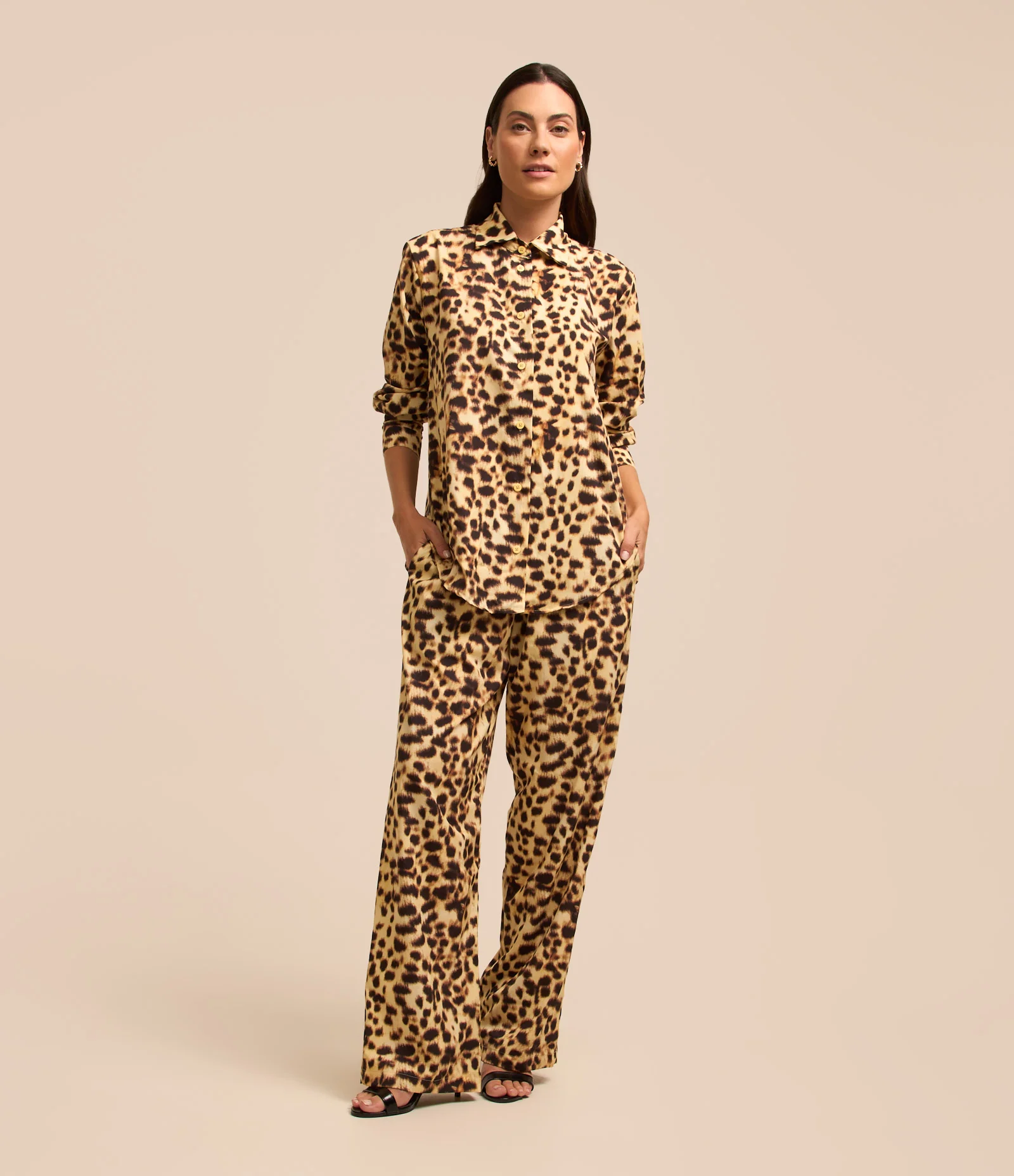 Calça Fluida em Chiffon com Estampa Animal Print Marrom/Amarelo 1