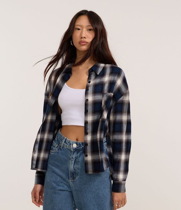 Camisa Oversized em Flanela Xadrez com Bolsinho