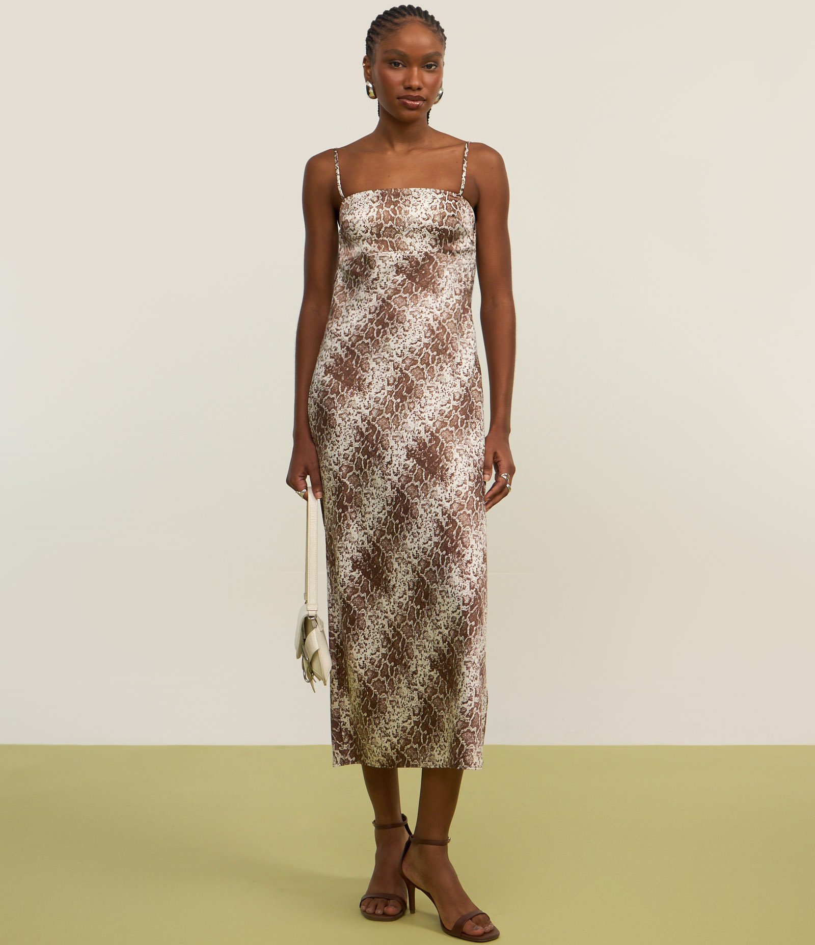 Vestido New Midi em Cetim com Estampa Animal Print Cobra Marrom 4
