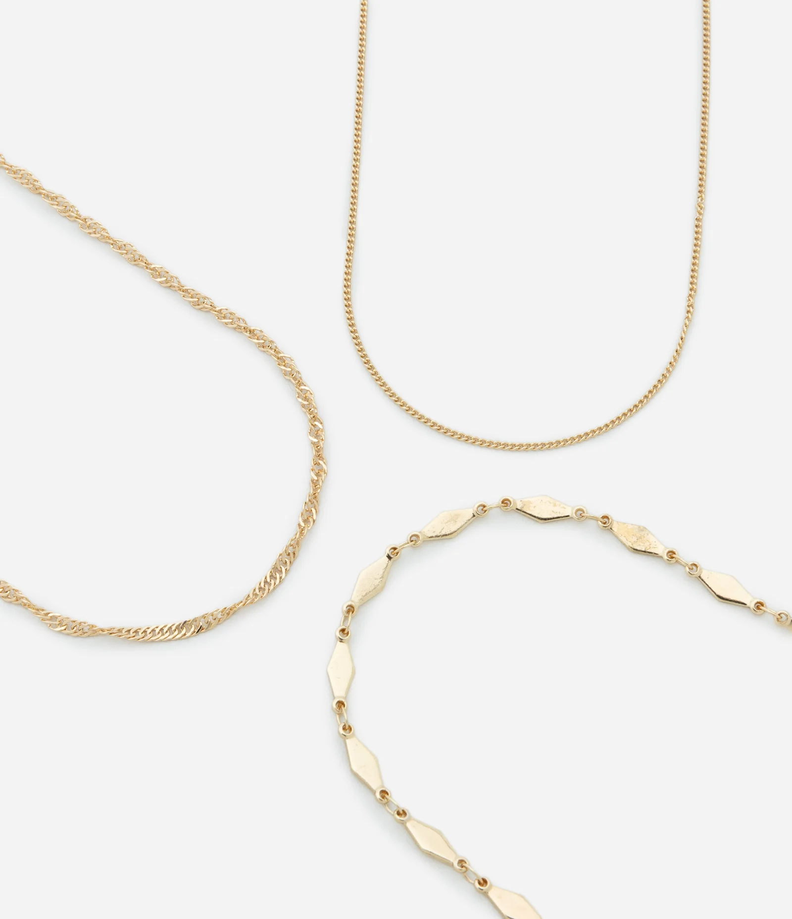 Colar 3 Camadas em Metal com Diferentes Correntes Dourado 1