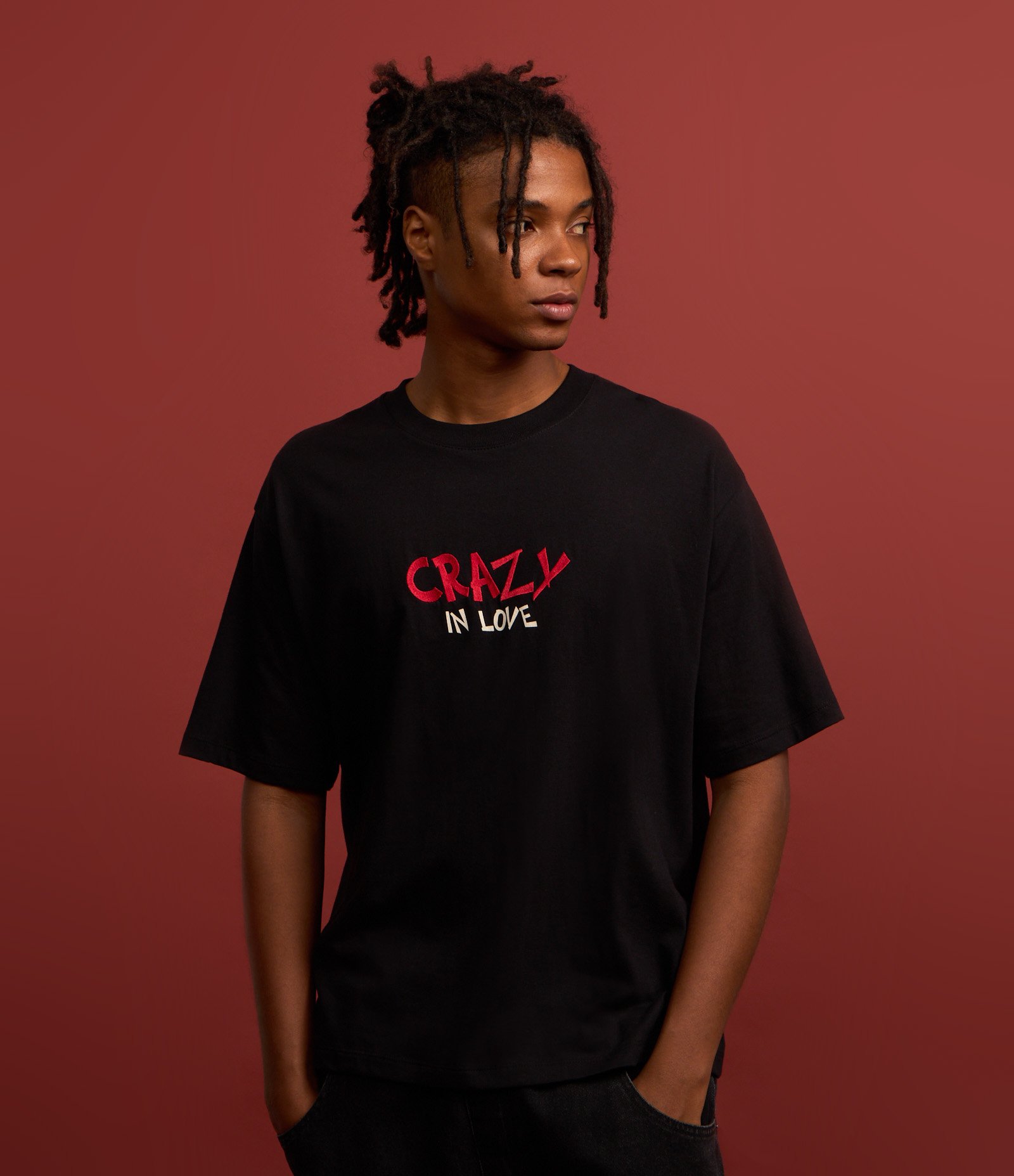 Camiseta Boxy em Algodão com Estampa Looney Tunes Crazy in Love Preto 4