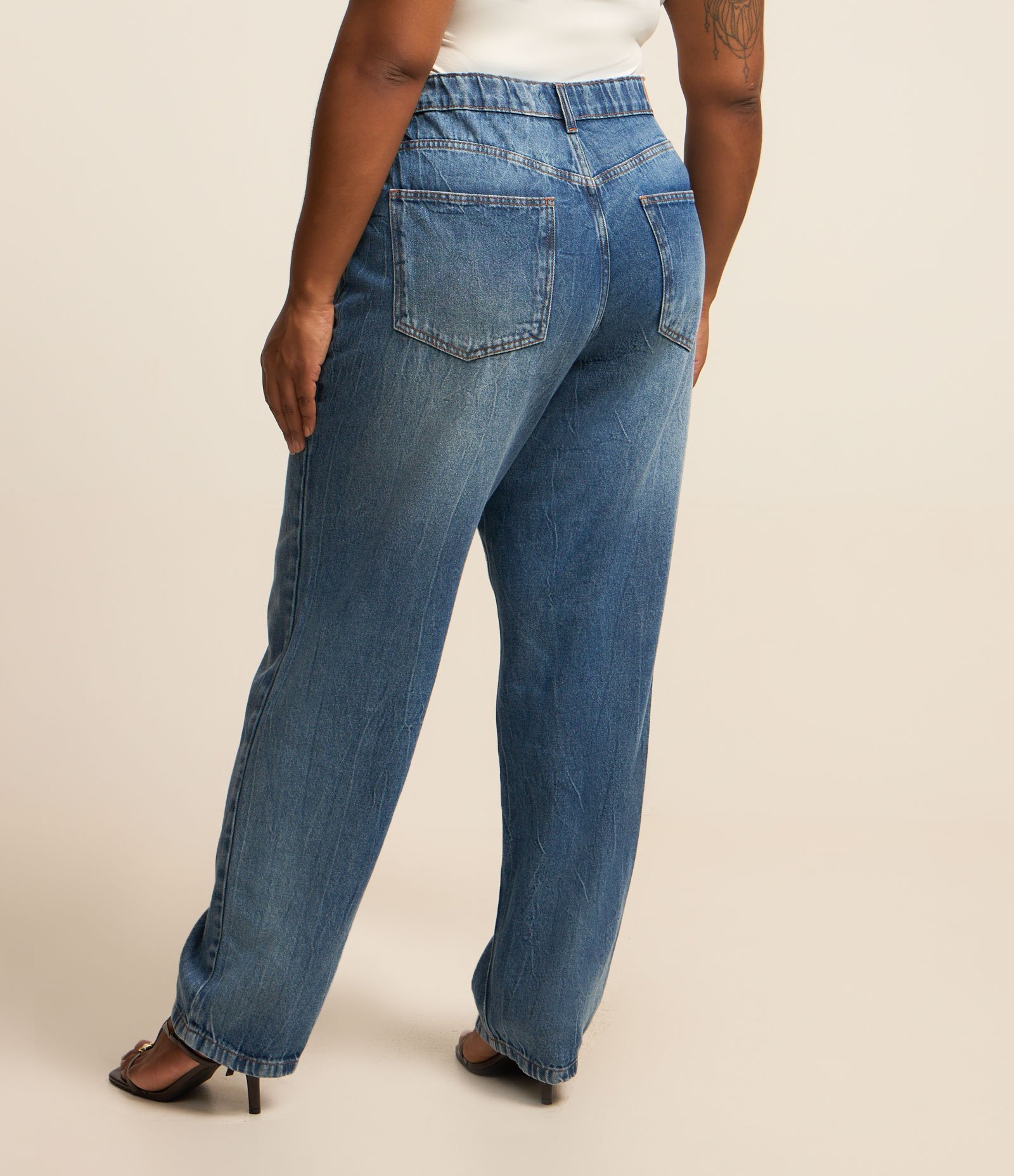 Calça Reta em Jeans com Botões Curve & Plus Size Azul 3