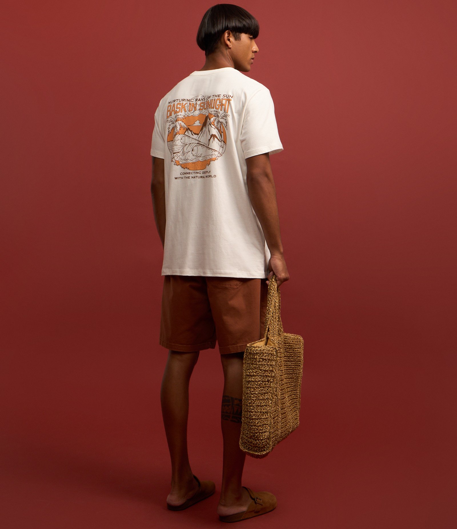 Camiseta Comfort em Algodão com Estampa Bask in Sunlight Branco 5