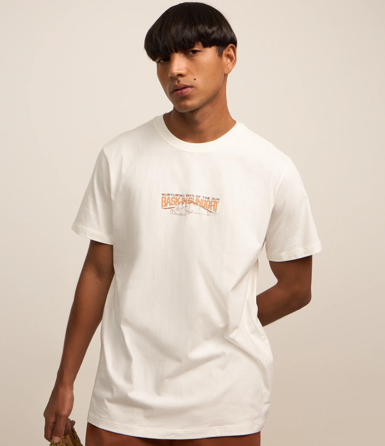 Camiseta Comfort em Algodão com Estampa Bask in Sunlight Branco 2