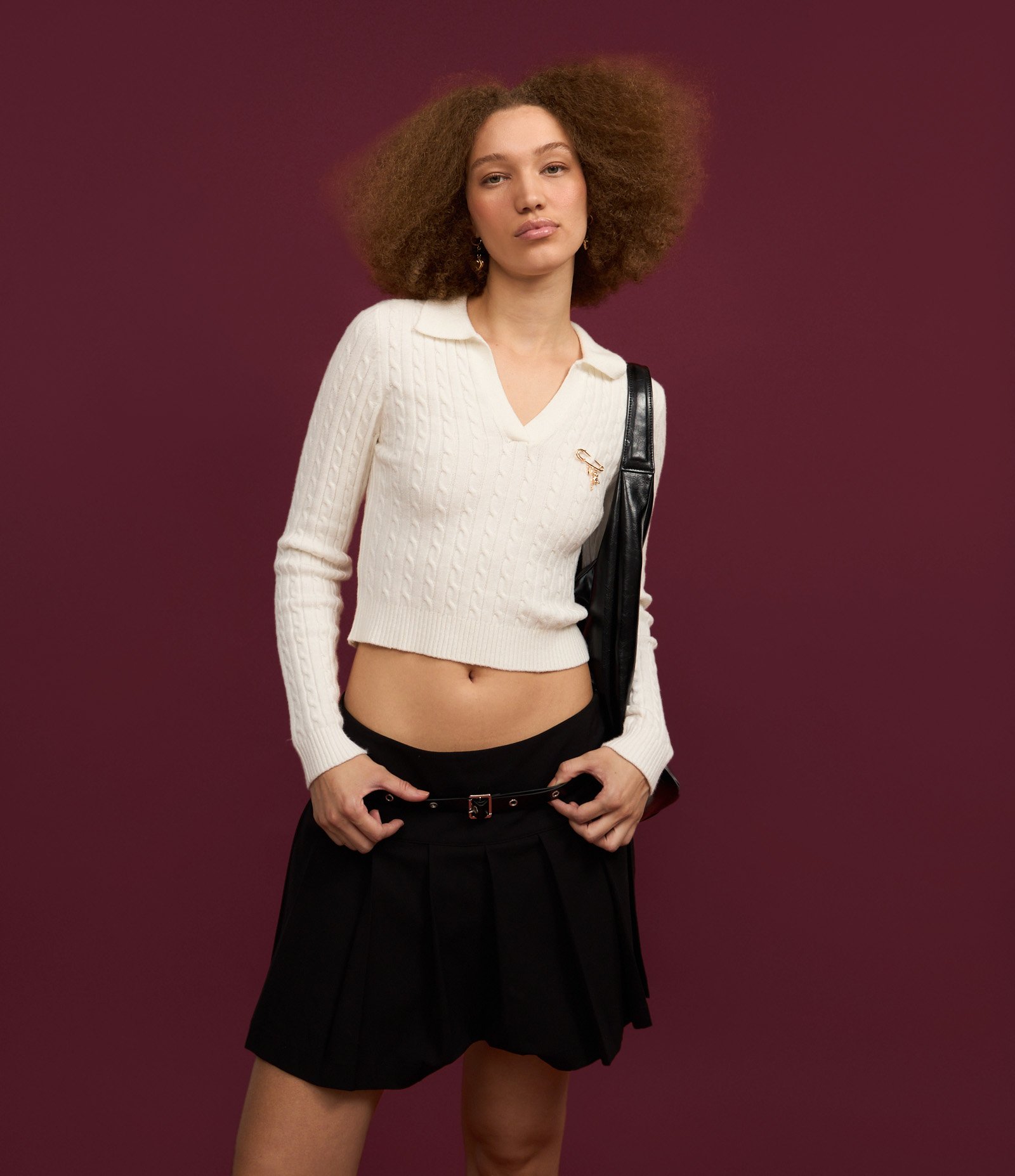 Short Saia em Alfaiataria Plissada com Cinto Preto 4