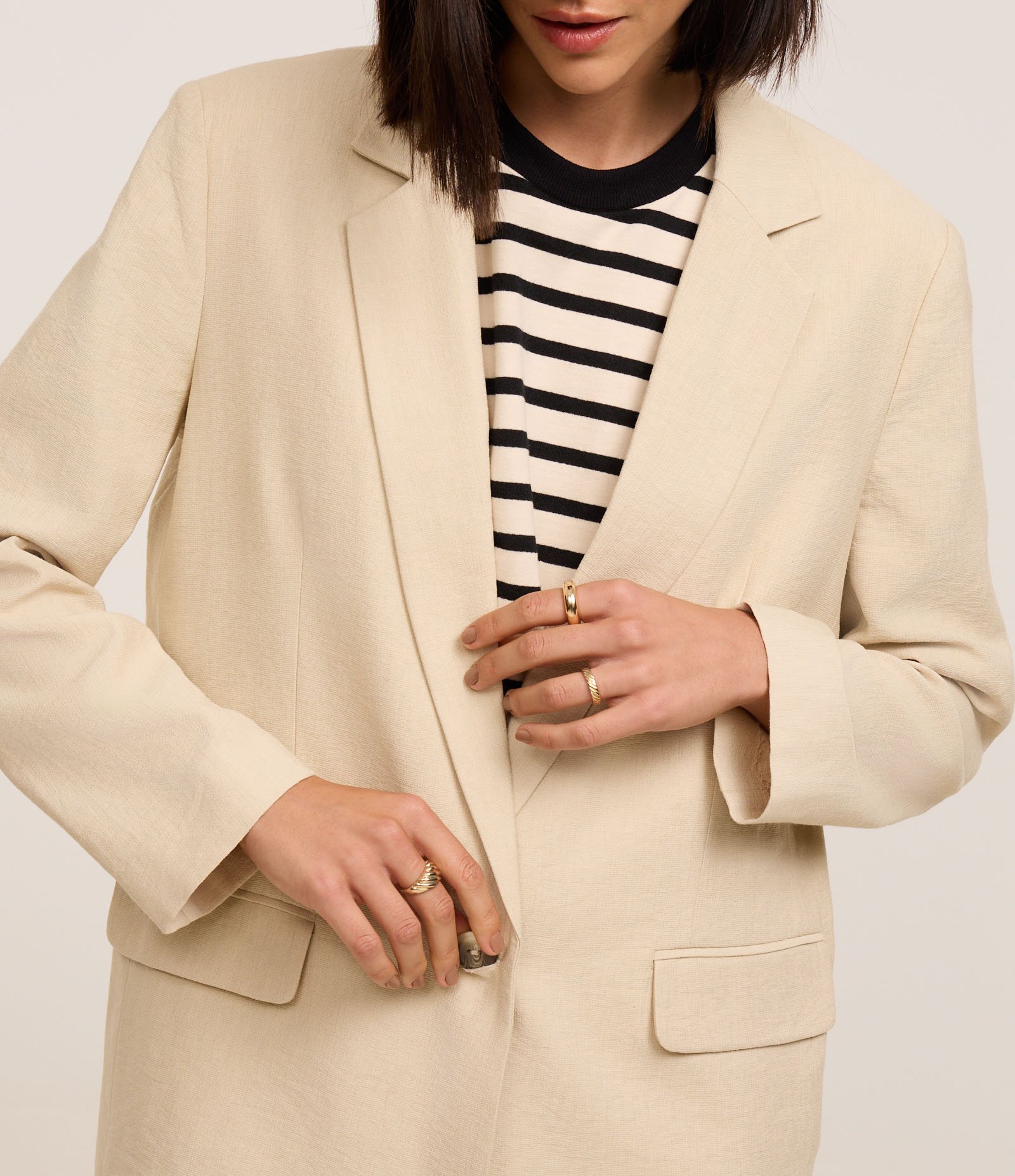 Blazer Oversized em Alfaiataria com Botão Único Bege 5