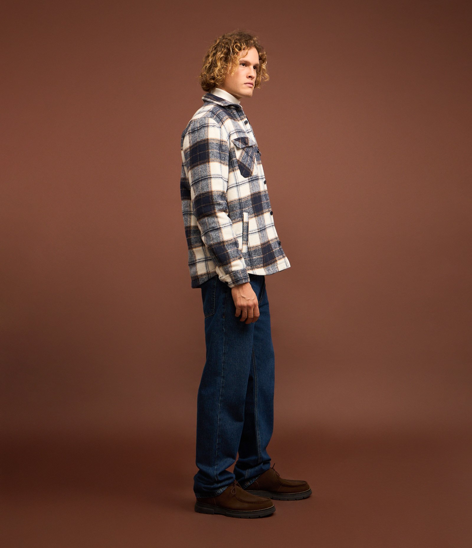 Jaqueta Trucker em Flanela com Estampa Xadrez e Sherpa Jeans/Marrom/Branco 6