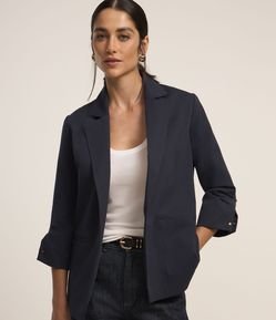 Blazer Regular em Alfaiataria com Pregas