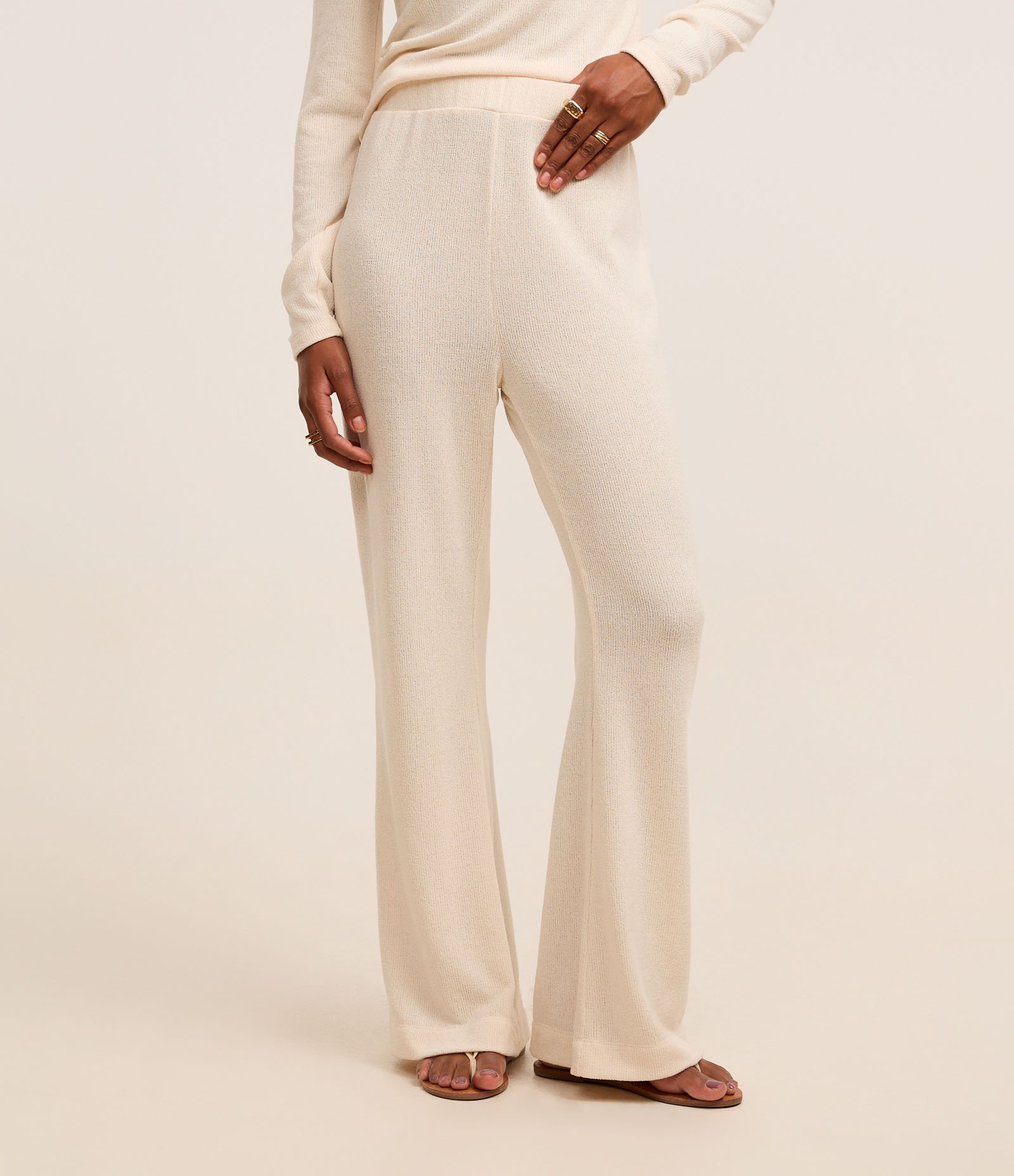 Calça Pantalona Canelada com Elástico no Cós Branco 3