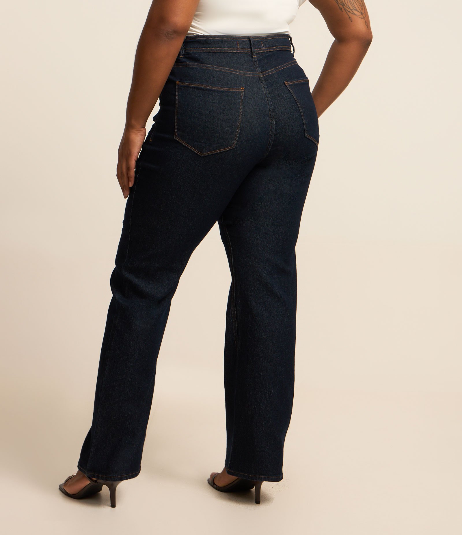 Calça Reta em Jeans com Elastano Curve & Plus Size Azul 3
