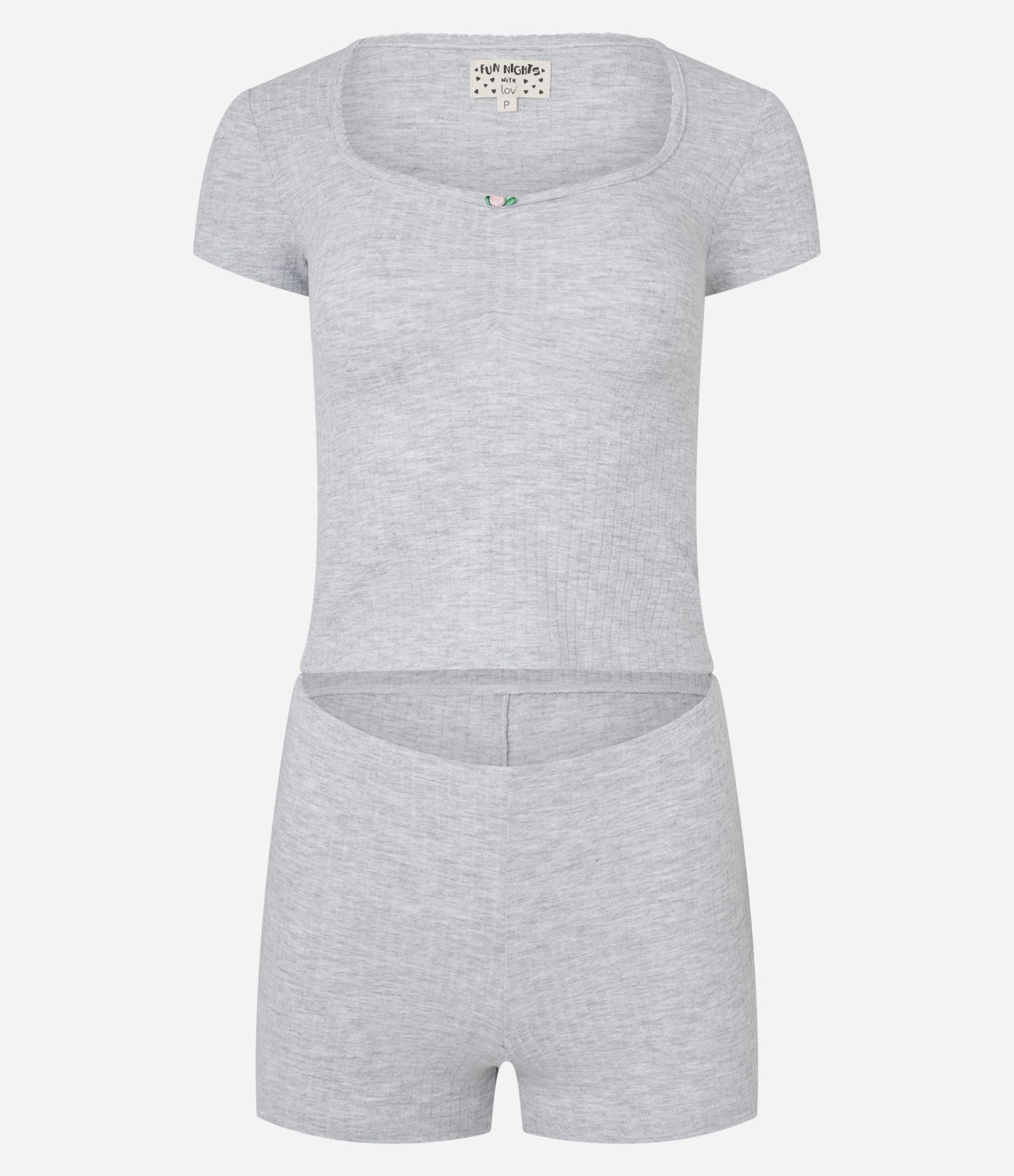 Pijama Short Doll Canelado em Ribana com Florzinha no Decote Cinza 5