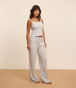 Pijama Longo em Ribana com Blusa Alcinha e Textura Canelada