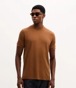 Camiseta Regular em Algodão com Textura Vertical