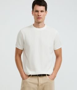 Camiseta Regular em Algodão com Textura Vertical