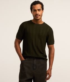 Camiseta em Viscose com Listras em Relevo