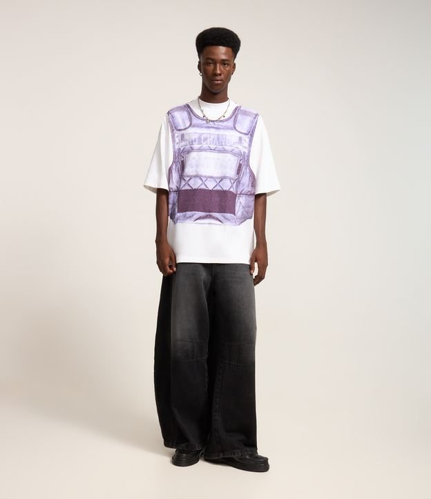 Calça Barrel em Jeans com Recortes e Pences