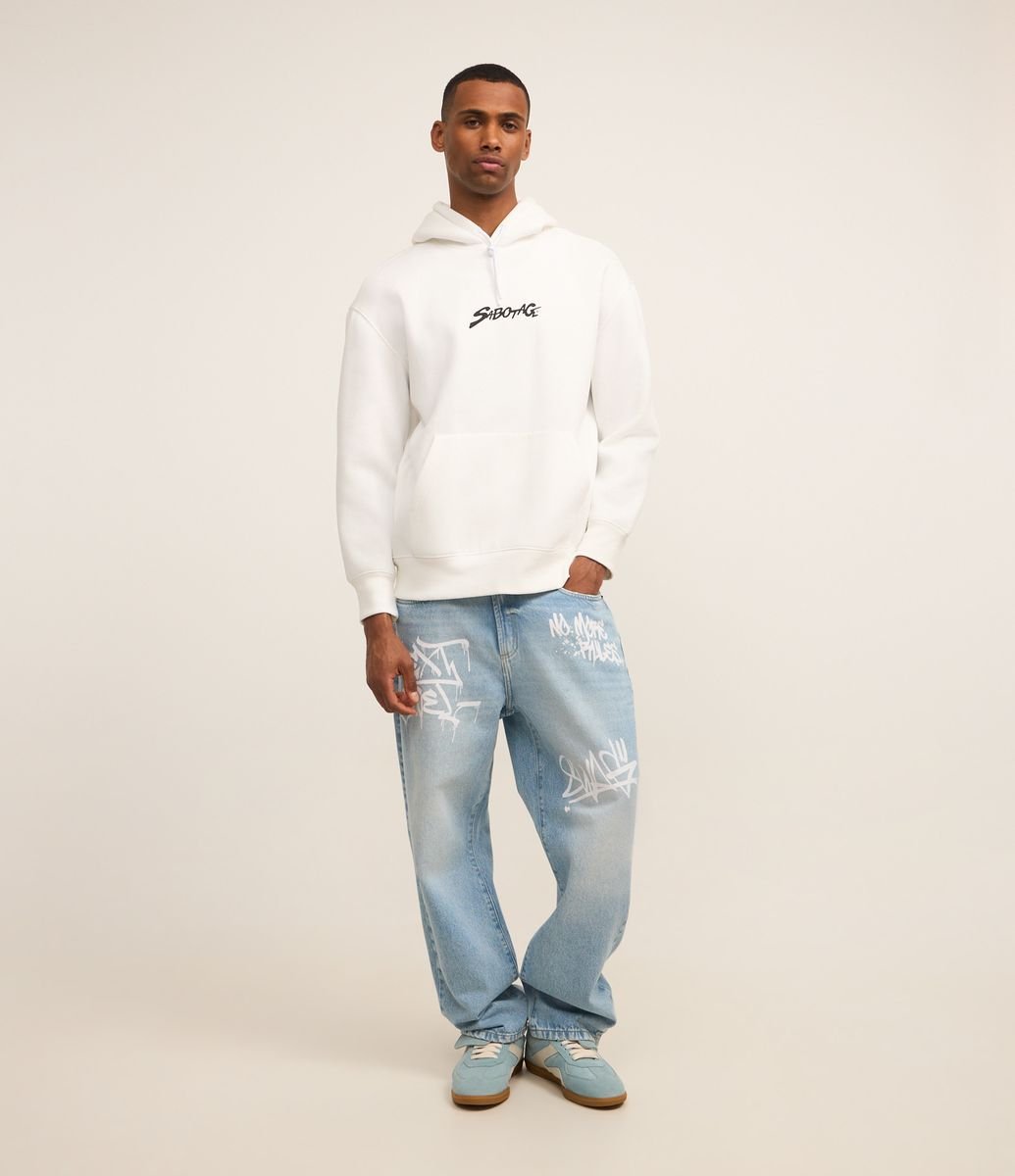 ILÉAN Vintage Paint Baggy Pants ilean 1 Calça Baggy em Jeans com Bordado Tribal Jeans Médio