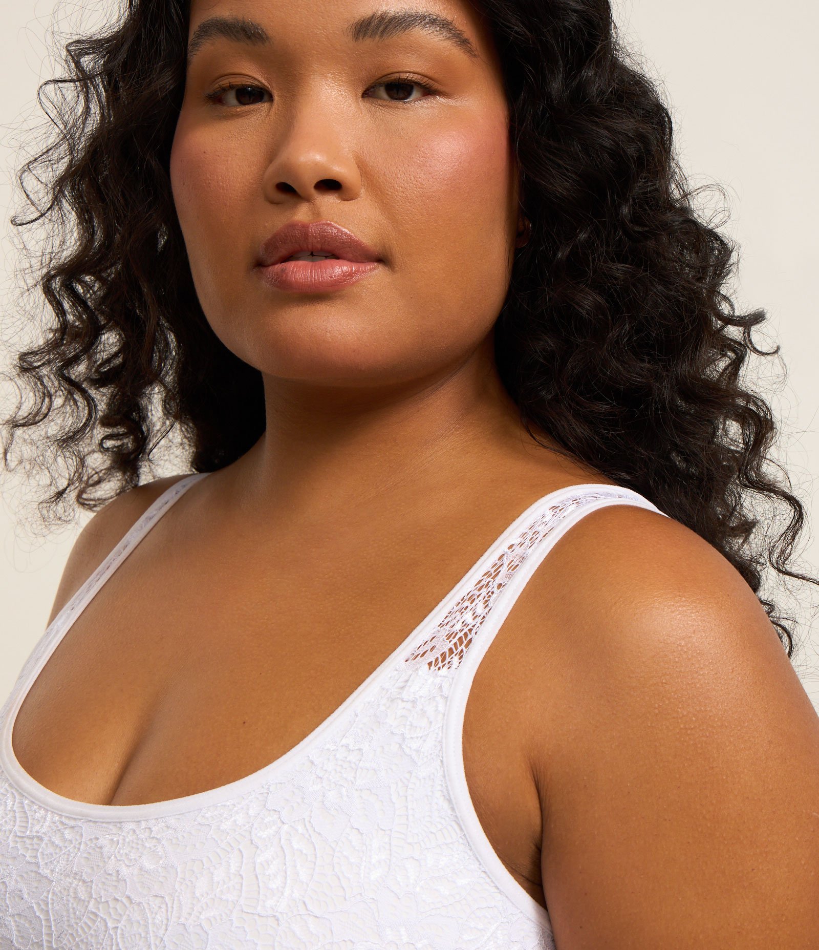 Sutiã Top Alongado Sem Bojo em Renda Curve e Plus Size Branco 4