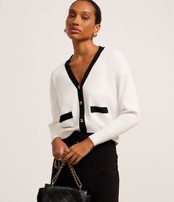 Caridgan em Tricô com Botões de Metal e Bolso Fake Contrastantes