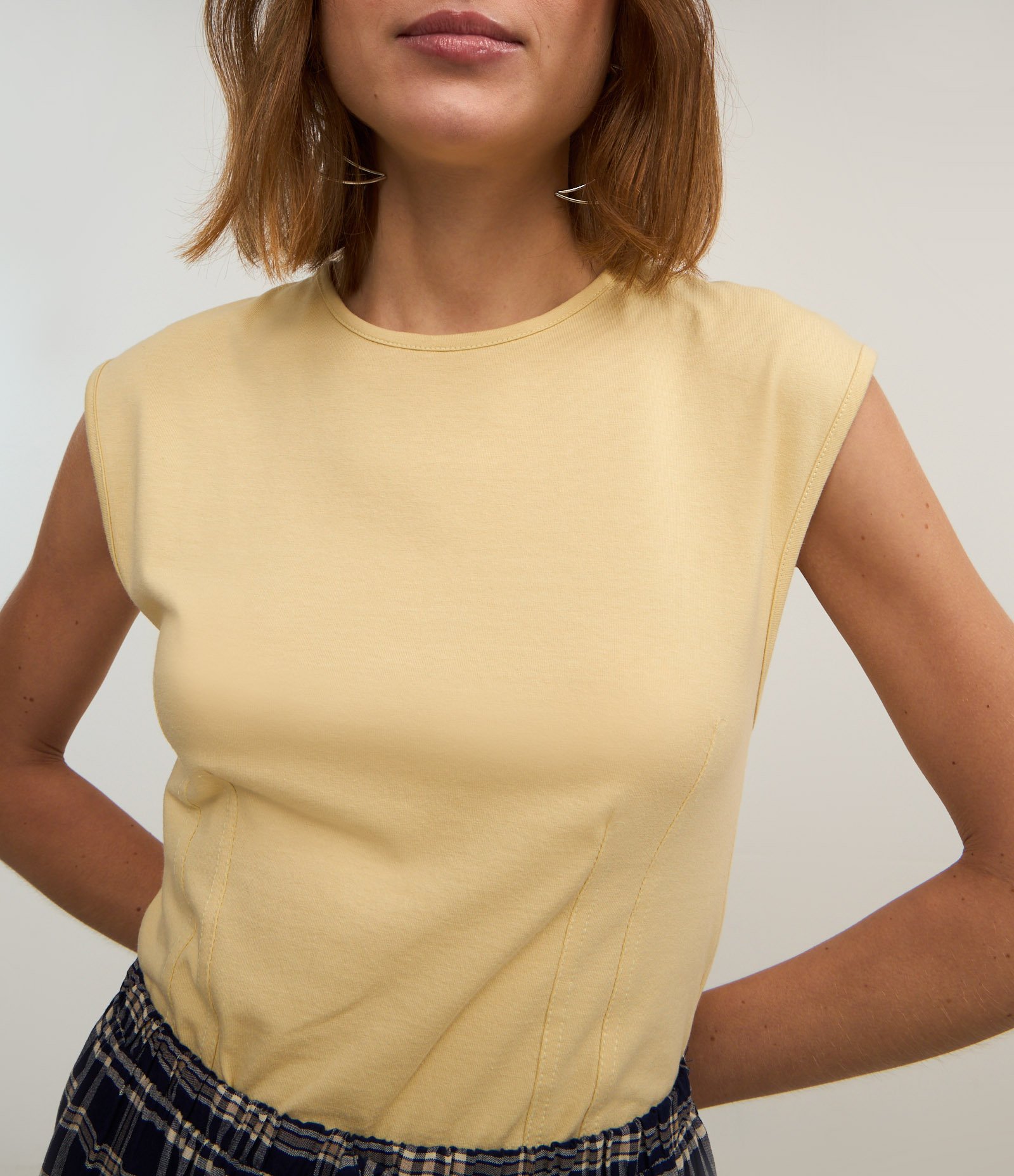 Blusa Sem Manga em Algodão com Pregas Amarelo 3
