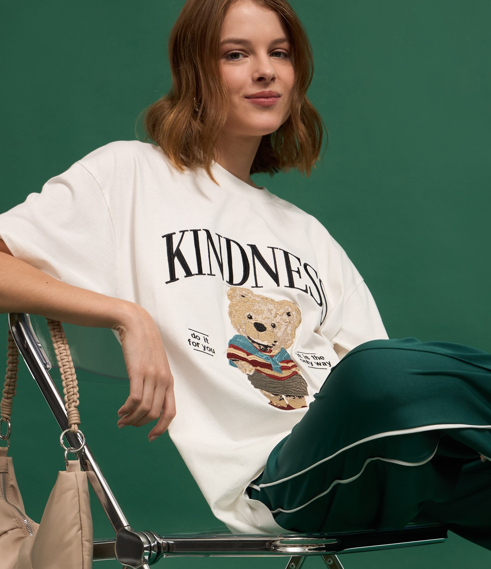 Camiseta em Algodão com Bordado Ursinho e Lettering Branco Neve 3