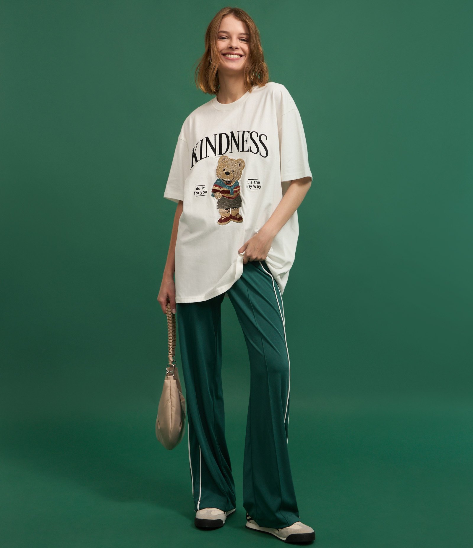 Camiseta em Algodão com Bordado Ursinho e Lettering Branco Neve 4