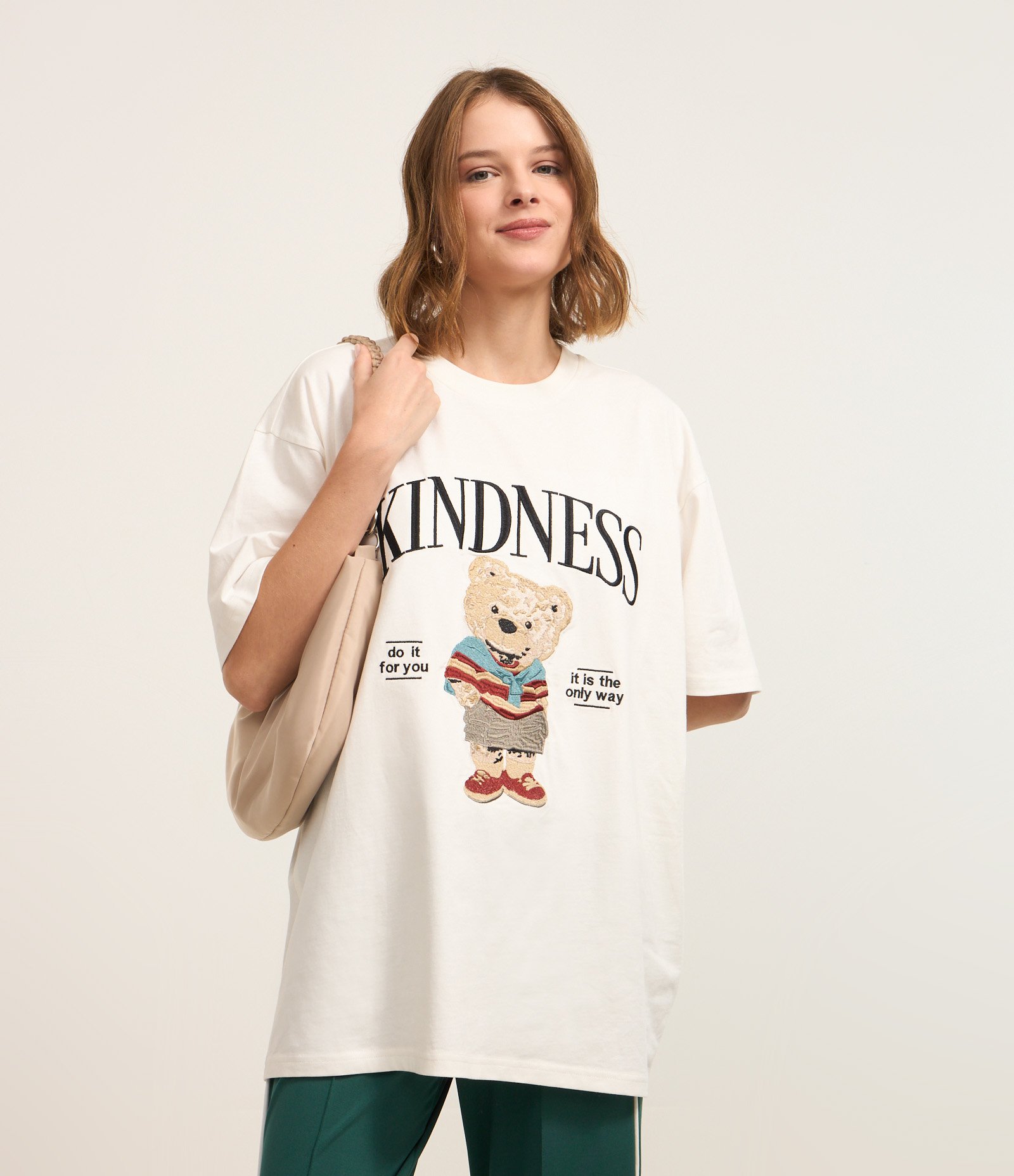 Camiseta em Algodão com Bordado Ursinho e Lettering Branco Neve 1