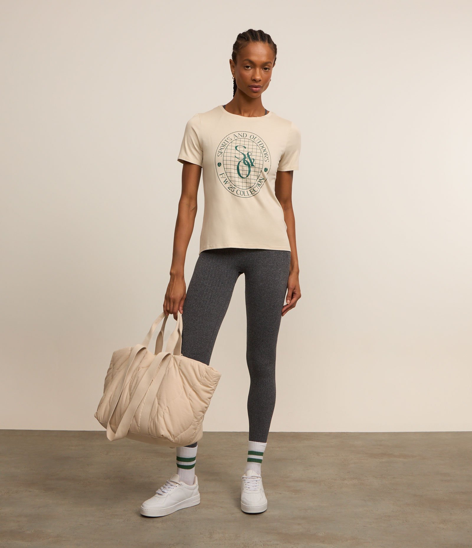 Camiseta Esportiva com Estampa Sports and Outdoors Off White 2