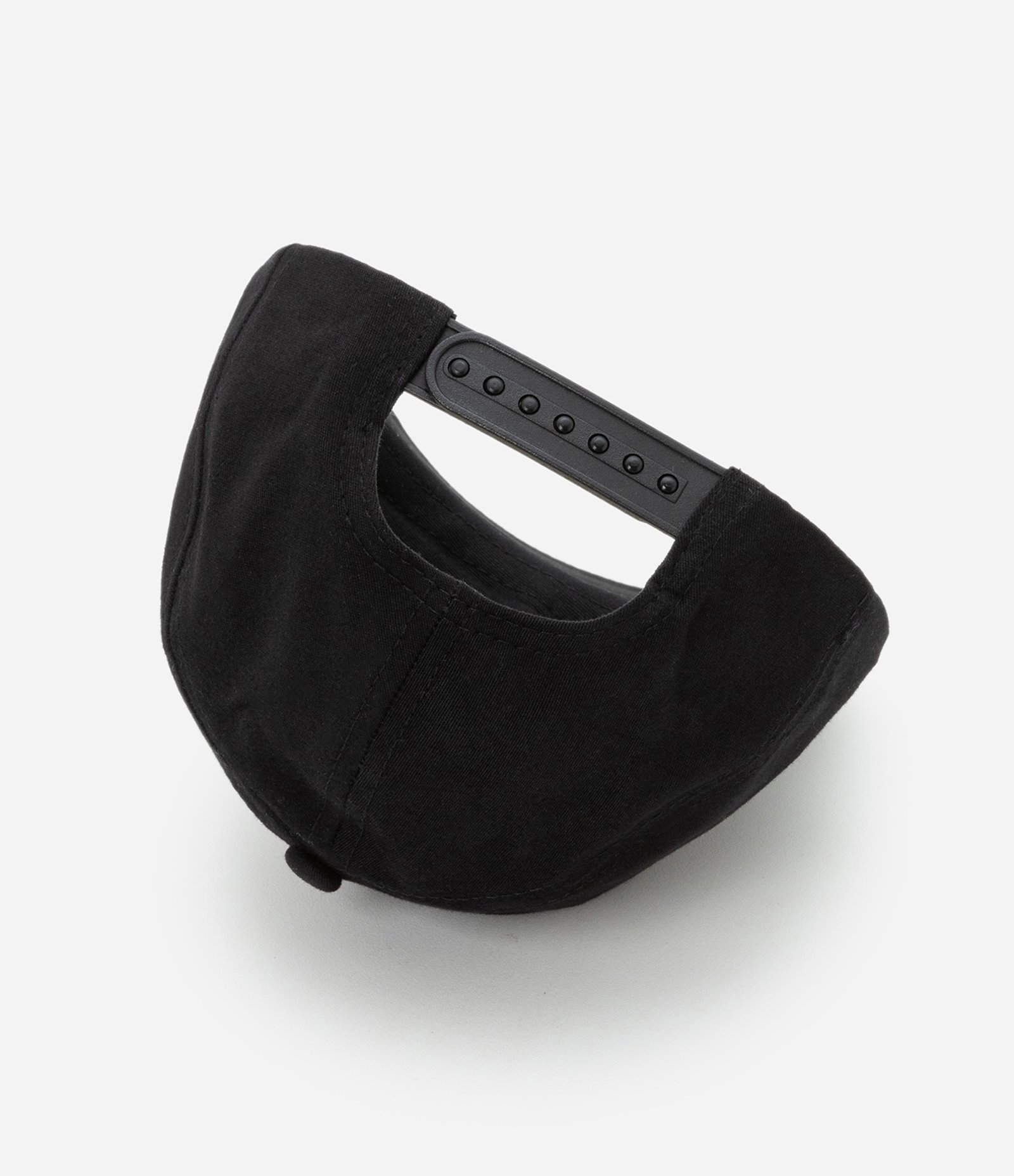 Boné Infantil em Sarja Estampa Capivara Skatista - Tam U Preto 3