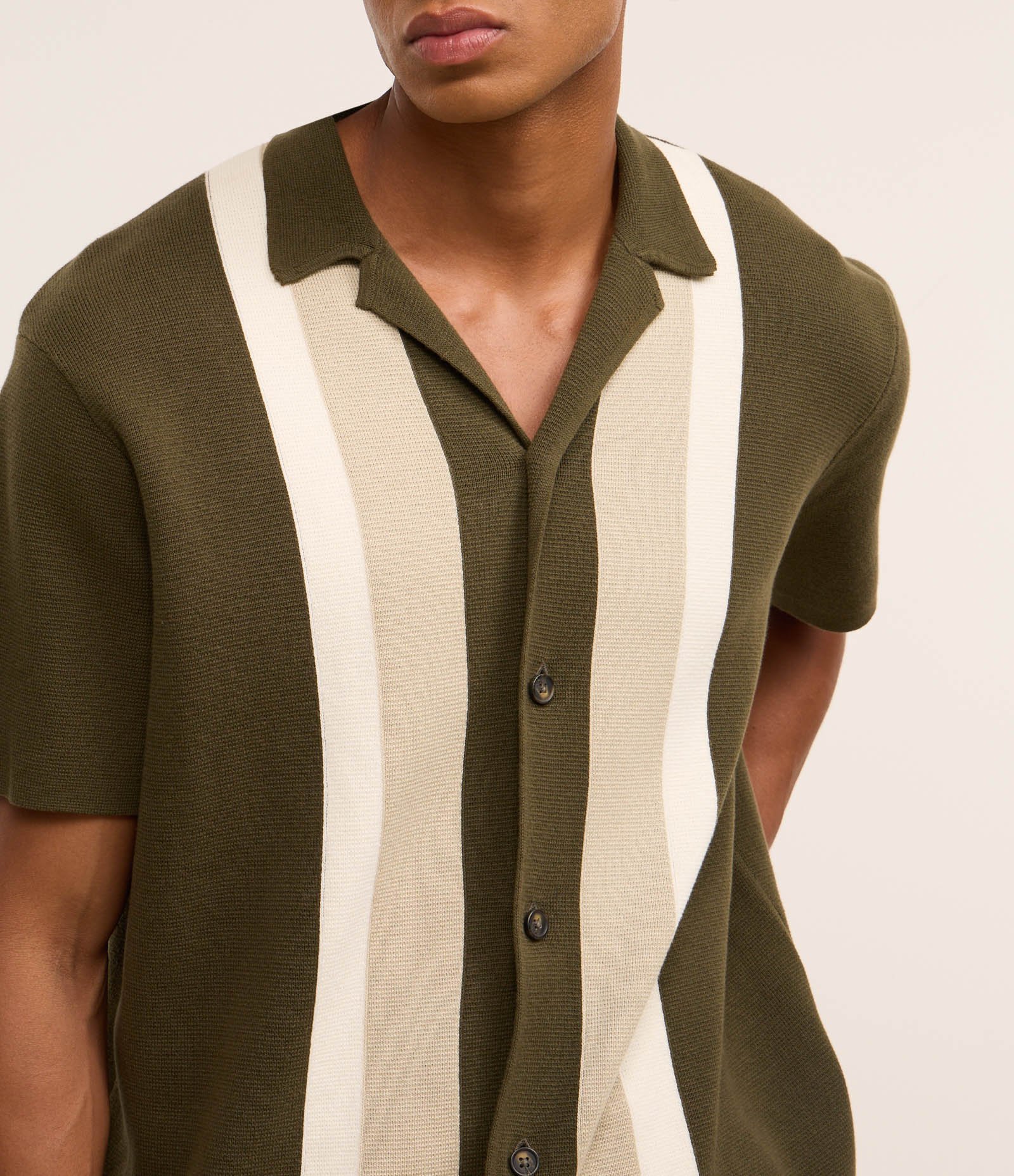 Camisa Regular em Tricô com Listras Contrastantes Verde 3