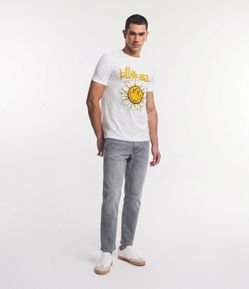 Calça Slim Cropped em Jeans com Efeito Estonado