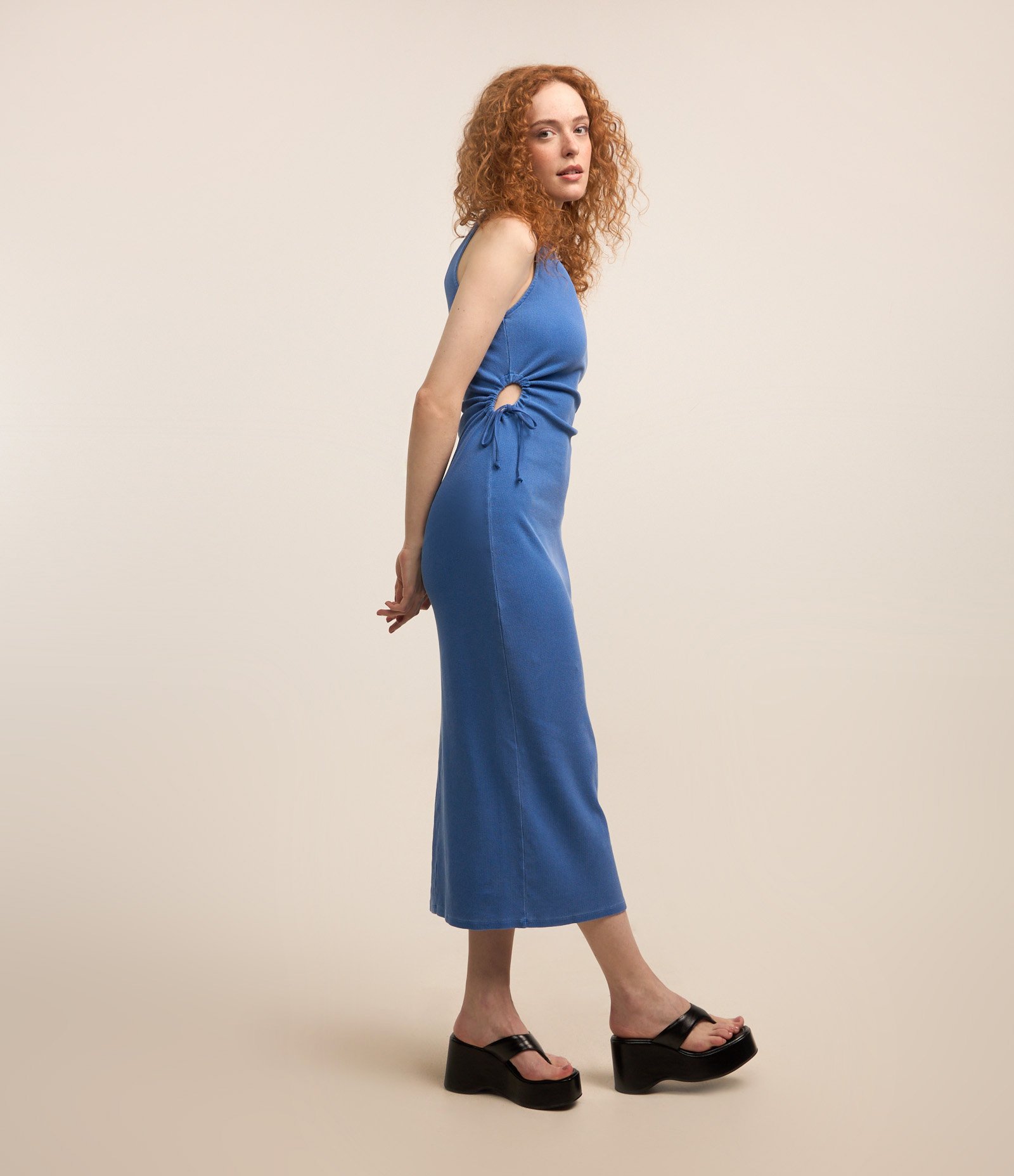 Vestido Midi em Ribana Sem Manga com Aberturas Laterais Azul 1