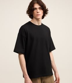 Camiseta Básica Oversized em Algodão