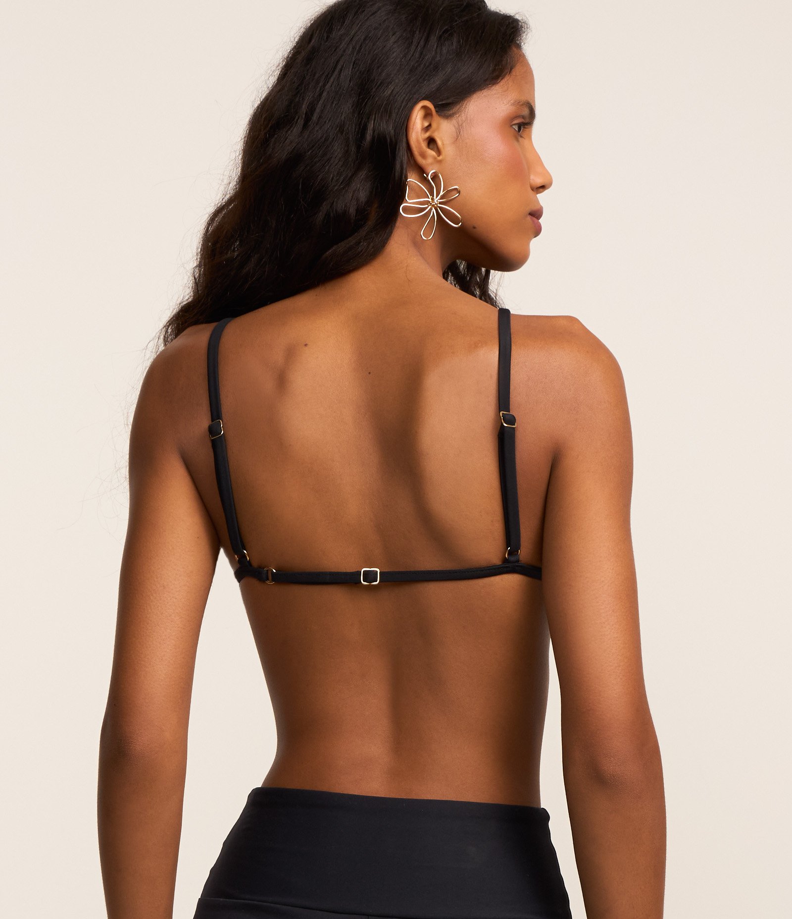 Biquíni Top Triangulo Fixo de Paetê Dourado 4