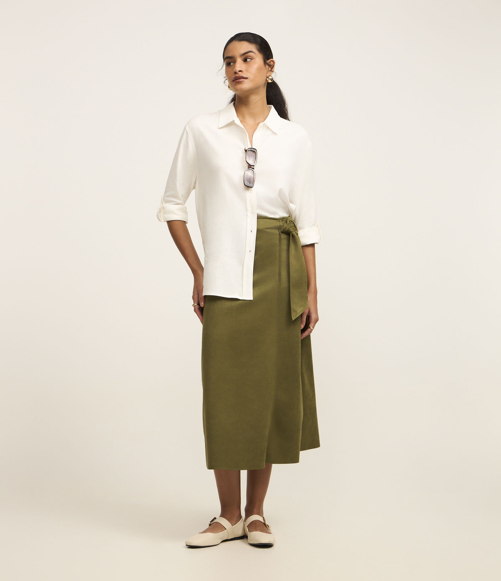 Saia Midi em Malha Suede com Detalhe Fivela Lateral Verde 1