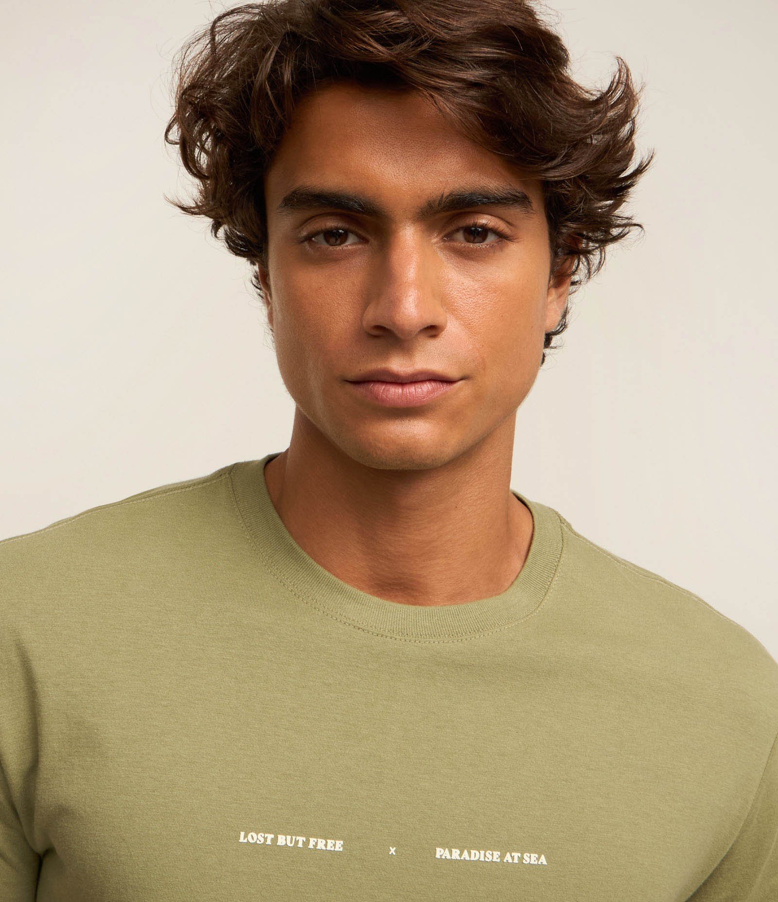 Camiseta Comfort em Algodão com Estampa Ícones em Quadrados Verde 4