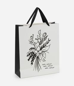 Embalagem de Presente com Estampa Floral e Detalhe em lettering