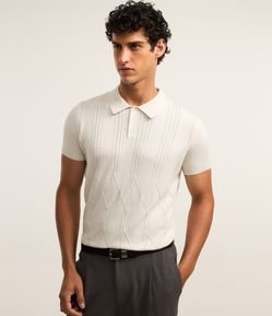 Camiseta Polo em Tricô com Textura Geométrica