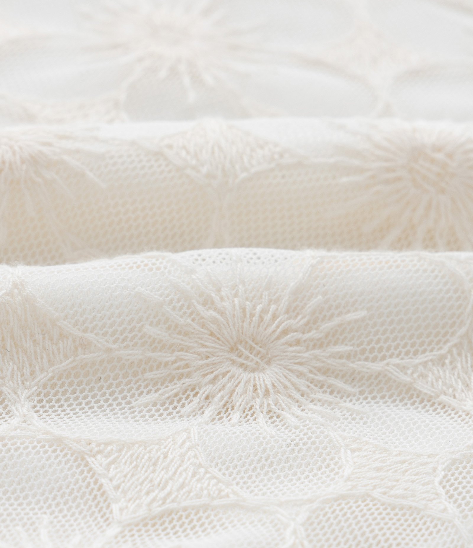 Blusa Cropped Infantil em Tule com Textura Floral - Tam 5 a 14 Anos Bege 3