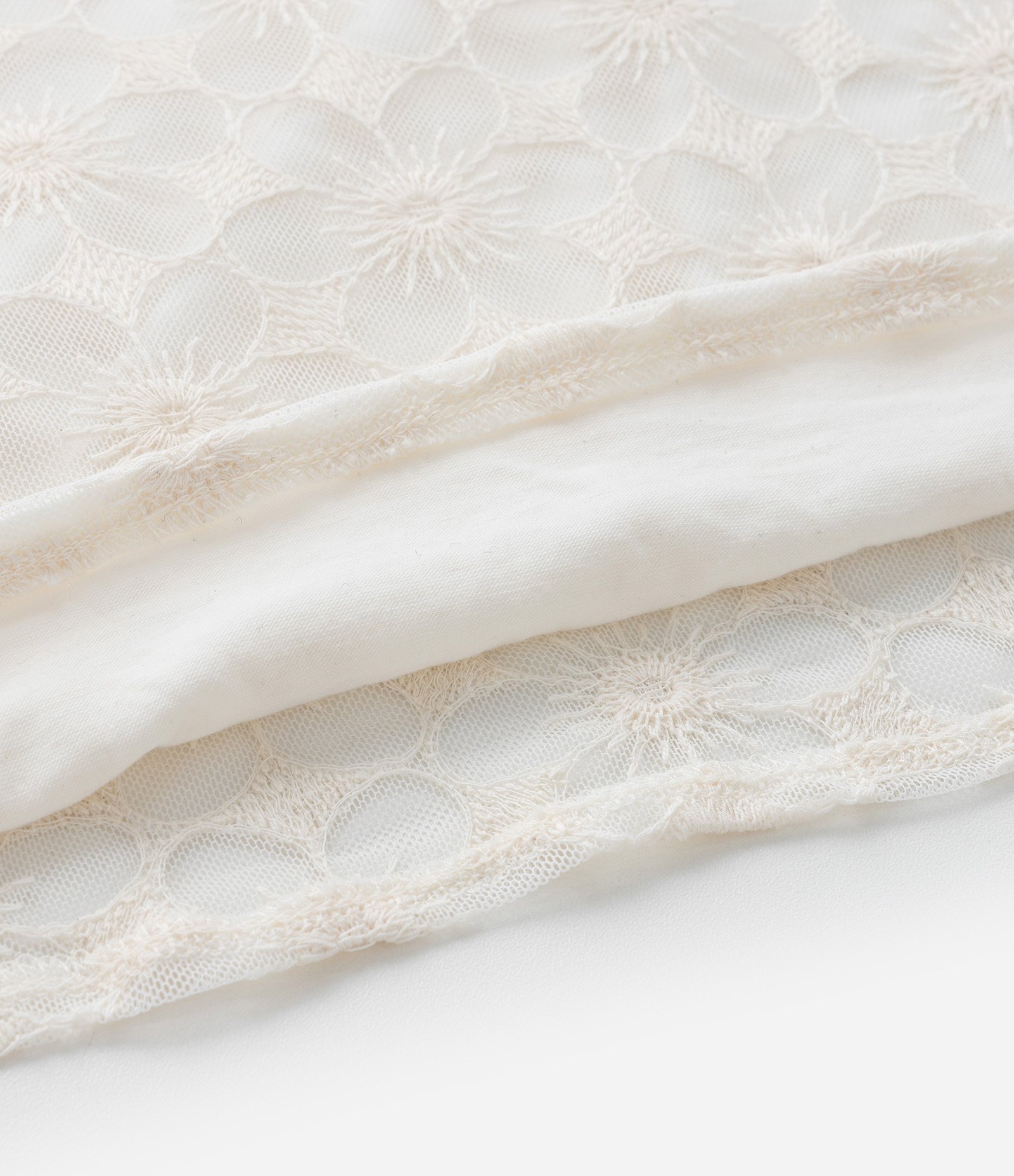 Blusa Cropped Infantil em Tule com Textura Floral - Tam 5 a 14 Anos Bege 4