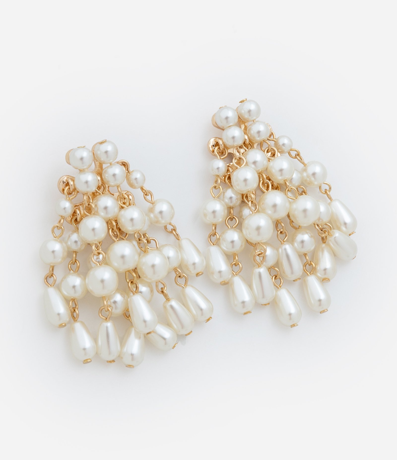 Maxi Brinco em Metal com Cacho de Esferas Peroladas Dourado 1